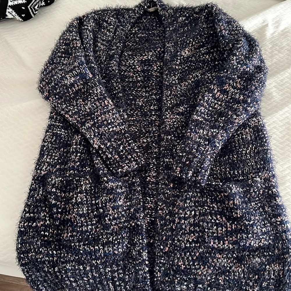 Super soft, multicolored long cardigan with pockets from Retrology